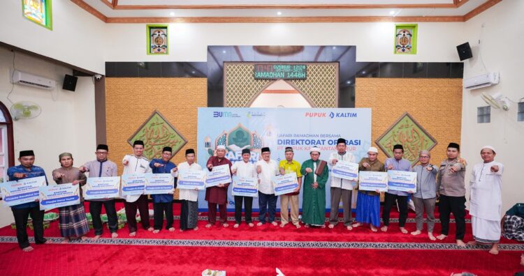 Safari Ramadan ke Masjid dan Musala di Bontang, Pupuk Kaltim Salurkan Bantuan Rp280 Juta