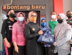 Wawali Najirah Salurkan Ratusan Paket Sembako Untuk Penyandang Disabilitas