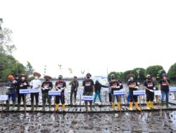 Dukung Pelestarian Lingkungan, PWI Bontang Inisiasi Penanaman Seribu Mangrove