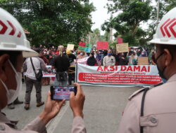 Minta Diberdayakan, Ratusan Warga Guntung Geruduk PT Wika