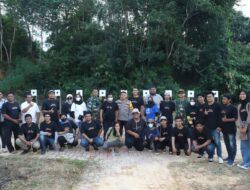 Sambut HUT Bhayangkara ke-76, Polres Bontang Gelar Lomba Menembak Untuk Jurnalis