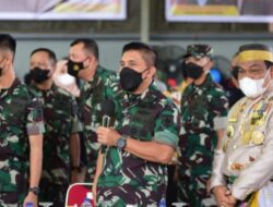 Bupati Bone Dampingi Pangdam Hasanuddin Tinjau Vaksinasi Massal