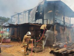 Rumah Dua Lantai di Bontang Terbakar, Penghuni Alami Luka Bakar