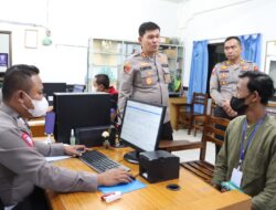 Kapolres Simalungun Sidak Satpas : Laporkan Kalau Ada Petugas Minta Uang Tambahan!