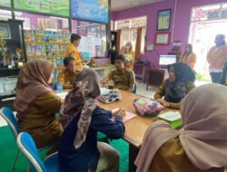 DPK Bontang Dampingi Tim Juri Nilai Lomba Perpustakaan Tingkat Kelurahan
