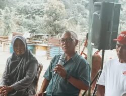Wakil Ketua DPRD Kaltim Muhammad Samsun Beri Bantuan Pupuk ke Petani Desa Loa Duri Ilir