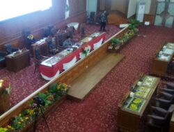 Tanggapi Nota Penjelasan Bupati soal R-APBD 2024, DPRD Kutim Gelar Paripurna Ke-11