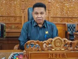 Joni Bantu 30 Ekor Kambing untuk Kelompok Tani Sakunar