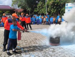 BPBD Bontang Lakukan Sosialisasi dan Simulasi Kebencanaan di SD Negeri 002 Bontang Barat