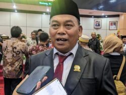 Sumardi Syawal Dilantik sebagai Anggota DPRD Kota Bontang untuk Periode 2024-2029