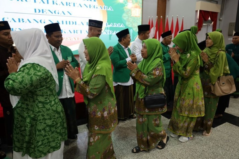 Hangat dan Penuh Makna, Silaturahmi Bupati Kukar dan Warga NU di Pendopo Odah Etam