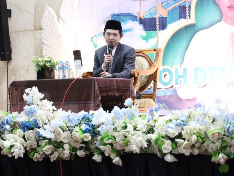 Sekda Sunggono Hadiri Malam Tabligh Akbar Bersama Ustadz Dennis Liem di Tenggarong