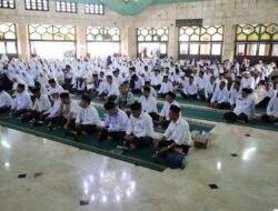 Asisten I Kukar Resmi Buka Manasik Haji 2025 di Masjid Agung Tenggarong