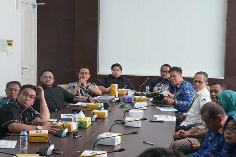 Komisi II DPRD Kaltim Soroti Tantangan Ekspor Perikanan dalam RDP Bersama DKP
