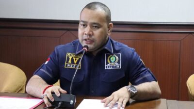 Reza Menanggqpi Penutupan Lalu Lintas Air di Bawah Jembatan Mahakam I