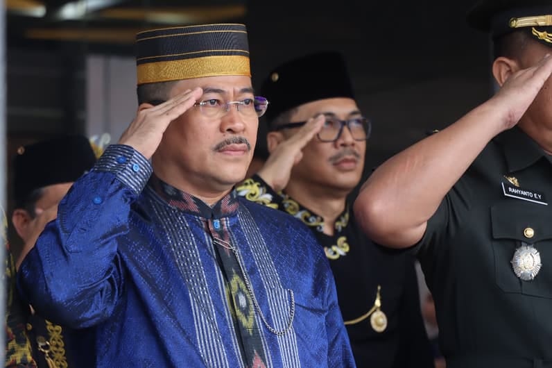 Darlis Pattalongi Hadiri Upacara Hardiknas 2025, Soroti Pentingnya Komitmen terhadap Sistem Pendidikan