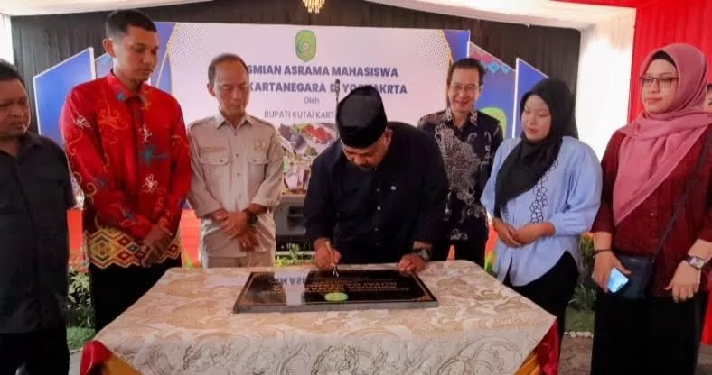 Bupati Kukar Resmikan Asrama Mahasiswa di Yogyakarta