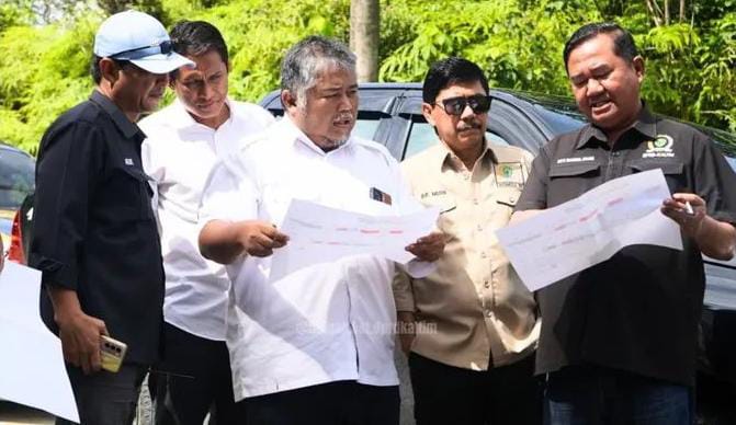Wakil Ketua DPRD Kaltim Tinjau Progres Pembangunan Jalan Tering–Ujoh Bilang