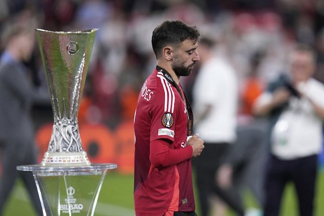 Musim Suram Manchester United: Gagal Angkat Trofi, Terancam Ditinggal Kapten, dan Absen di Eropa