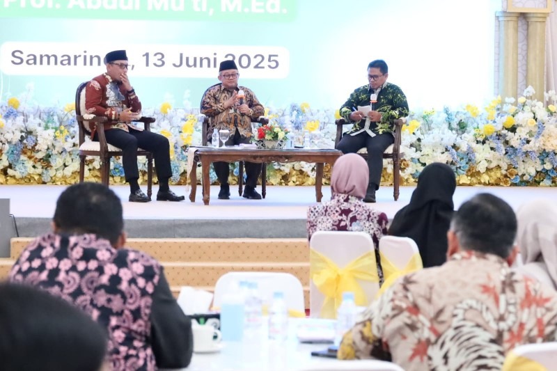 Dialog Pendidikan dengan Mendikdasmen Dorong Sekolah Unggulan di Bukit Biru Tenggarong
