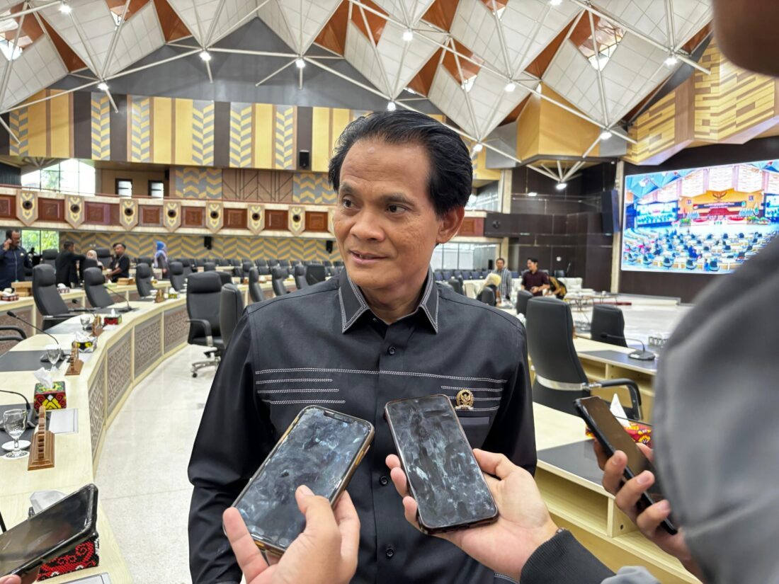 BK DPRD Kaltim Siapkan Atribut Sidang Etik, Termasuk Baju Toga