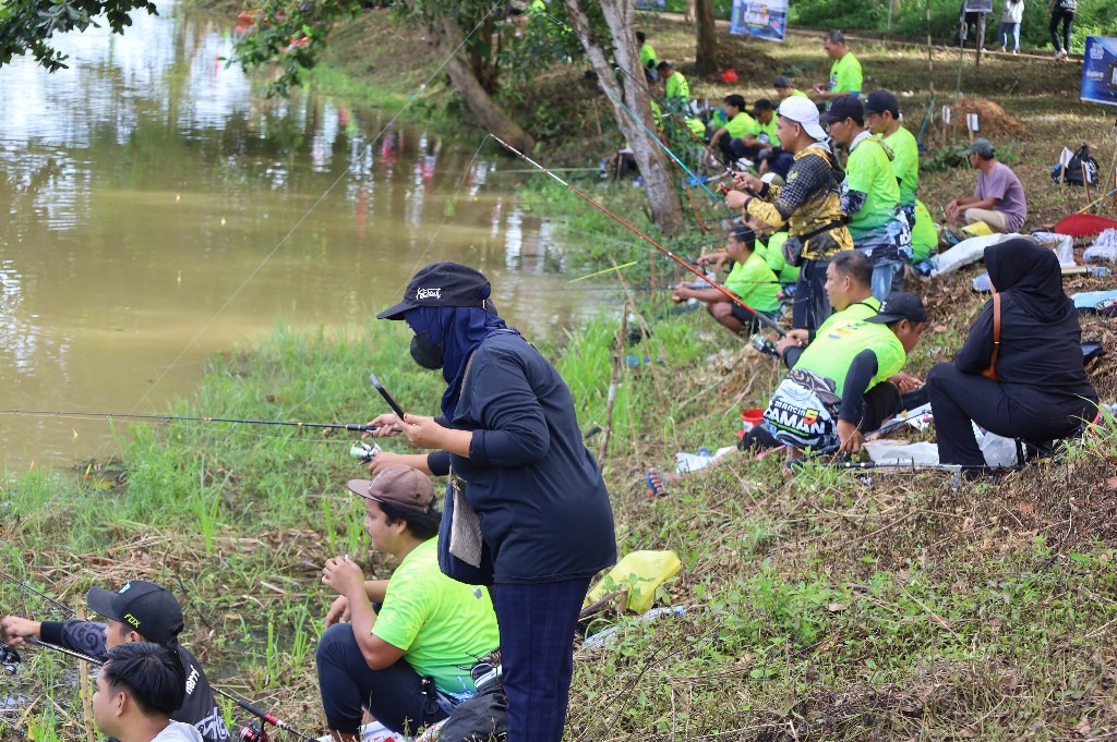 Ribuan Mata Tertuju ke Danau Aji Imbut! Mancing Idaman 5 Kukar 2025 Meriahkan Akhir Pekan Penuh Hadiah dan Tawa