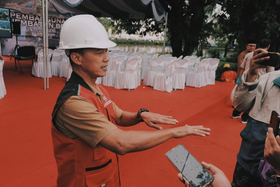 Tradisi Tempong Tawar Iringi Awal Pembangunan Jembatan Baru Tenggarong