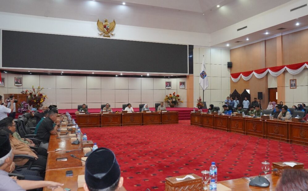 Aliansi Ampera Suarakan Aspirasi Lewat Audiensi Bersama DPRD Bontang: Bahas 22 Poin Tuntutan, dari Nasional hingga Lokal