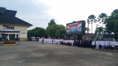 Agus Haris Ajak Santri Jadi Teladan Moderasi dan Penjaga Kedamaian di Bontang
