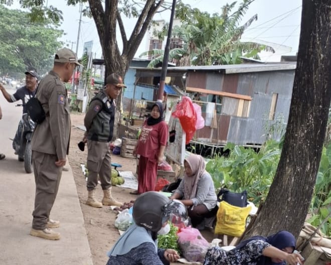 Satpol PP Kutim Intensifkan Patroli ke Pasar, Wujudkan Lingkungan Aman dan Nyaman bagi Warga