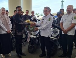 Bupati Kutim Serahkan 56 Motor Operasional untuk Ketua RT Teluk Lingga, Dorong Pelayanan Publik Lebih Cepat dan Responsif
