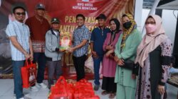 Ramadan Penuh Berkah, KKSS Bontang Bagikan 150 Paket Sembako untuk Warga