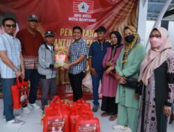 Ramadan Penuh Berkah, KKSS Bontang Bagikan 150 Paket Sembako untuk Warga