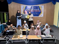 Peduli Generasi Qurani, Shemmy Permata Sari Salurkan Bantuan Mengaji untuk Warga Berbas Tengah