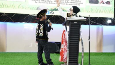 Dari Panggung Bertutur, Wali Kota Bontang Dorong Generasi Muda Cinta Literasi dan Kearifan Lokal