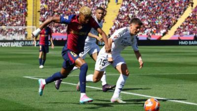 Barcelona Kunci Gelar Liga Spanyol Usai Tumbangkan Real Madrid 2-0 di El Clasico, Hansi Flick Ukir Musim Sempurna