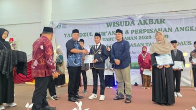 Hadiri Wisuda Tahfidz Taman Firdaus, DPRD Bontang Sumardi Dorong Sekolah Swasta Lebih Aktif Akses Bantuan Pemerintah