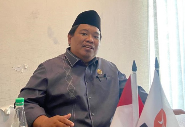 Subsidi dari Gaji Pribadi, Anggota DPRD Samarinda Bantu Warga Beli LPG dan Sembako Rp10 Ribu